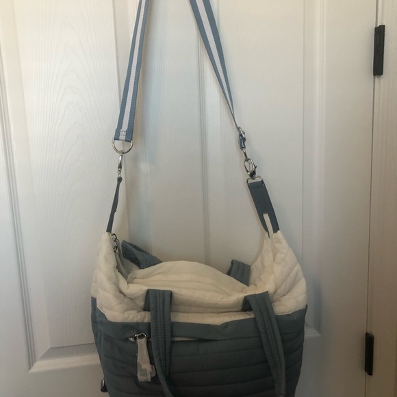 Light weight Ouilted Tote in Slate blue NWT - Picture 4 of 7